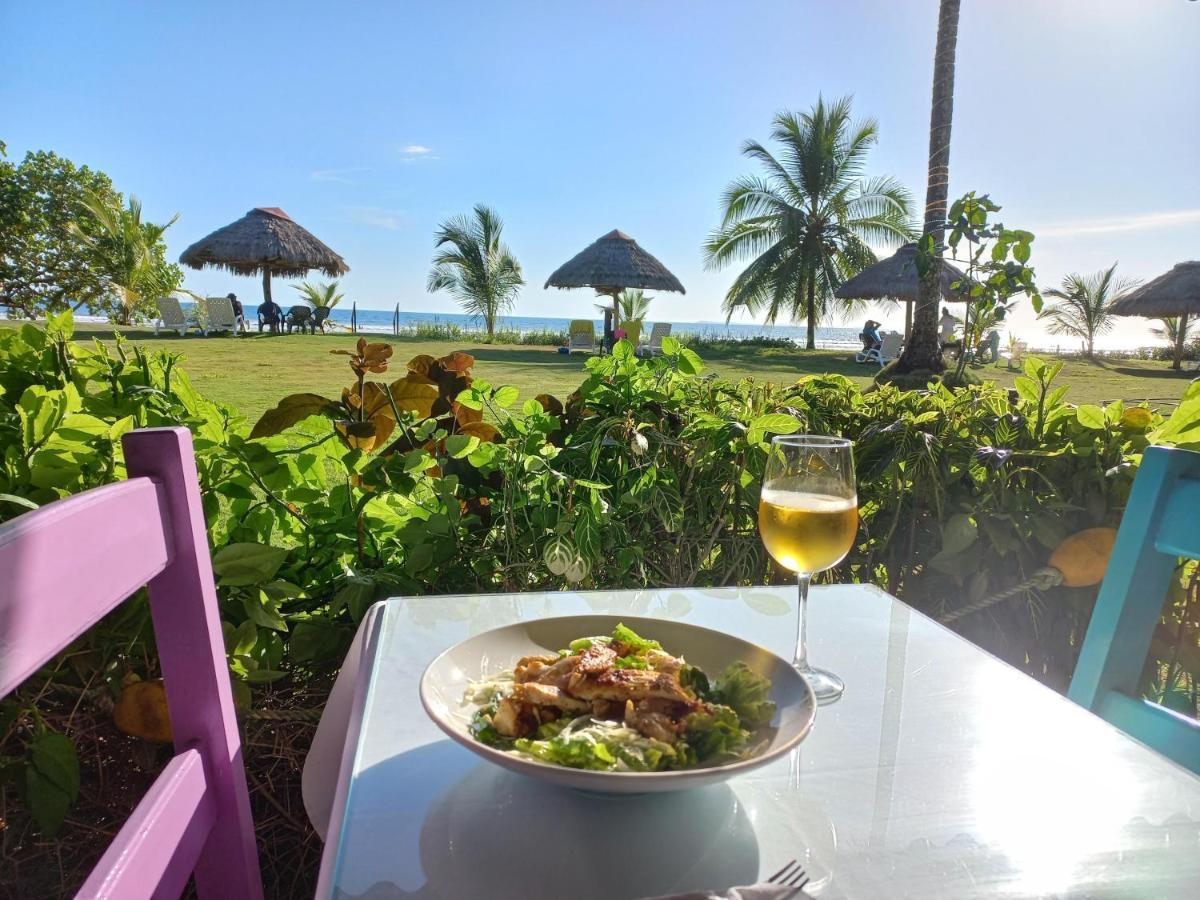 Las Lajas Beach Resort エクステリア 写真