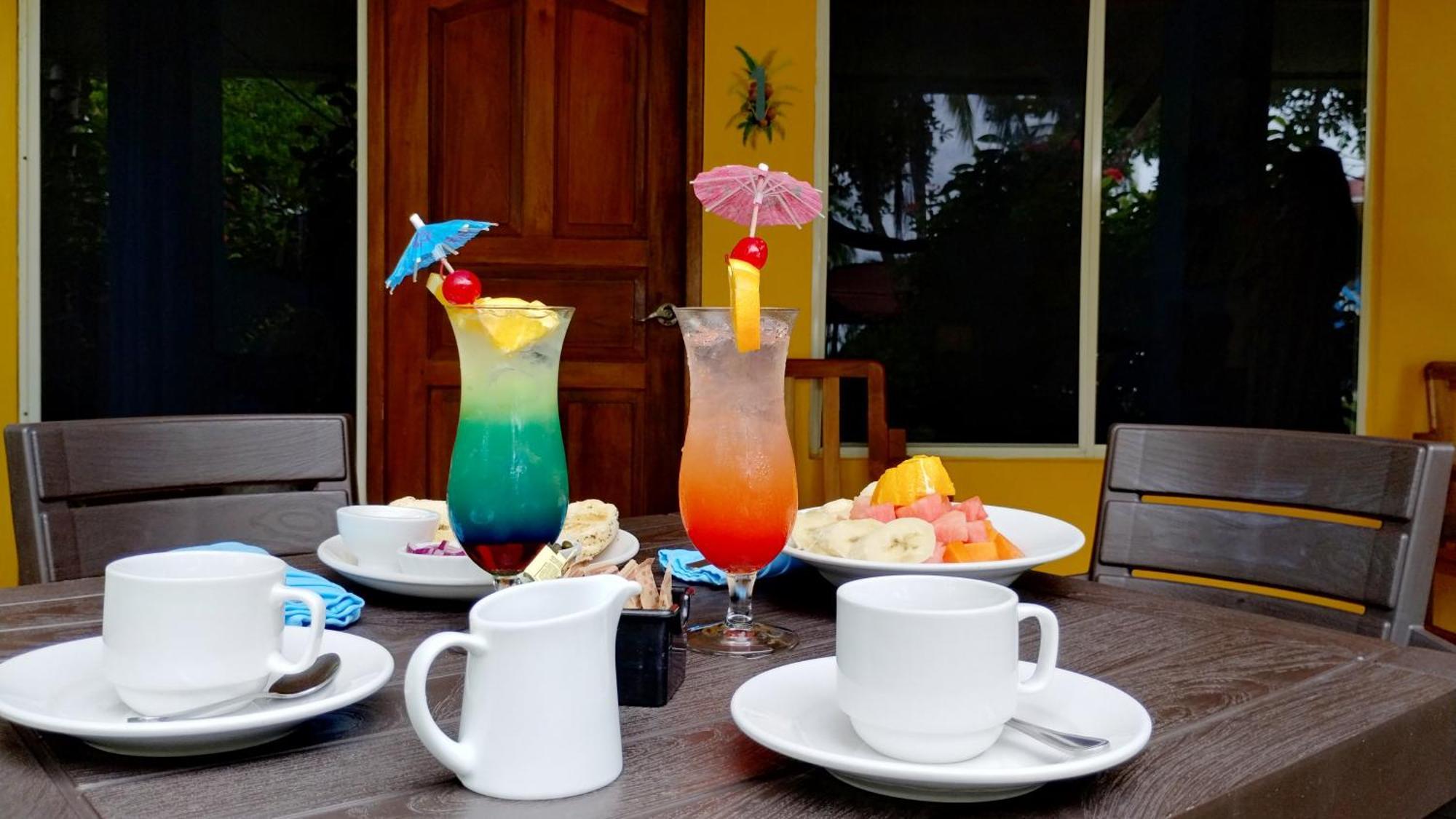 Las Lajas Beach Resort エクステリア 写真