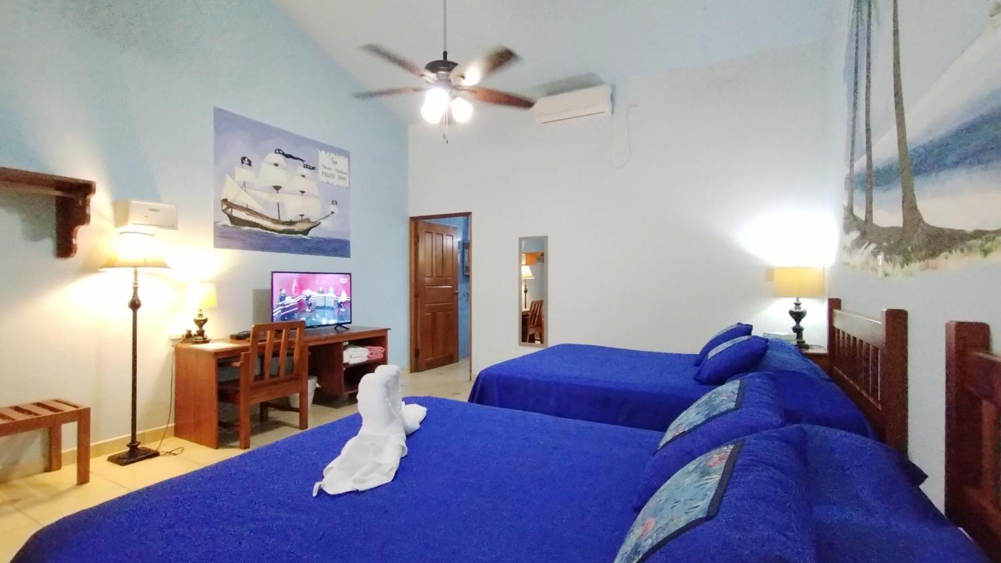 Las Lajas Beach Resort エクステリア 写真