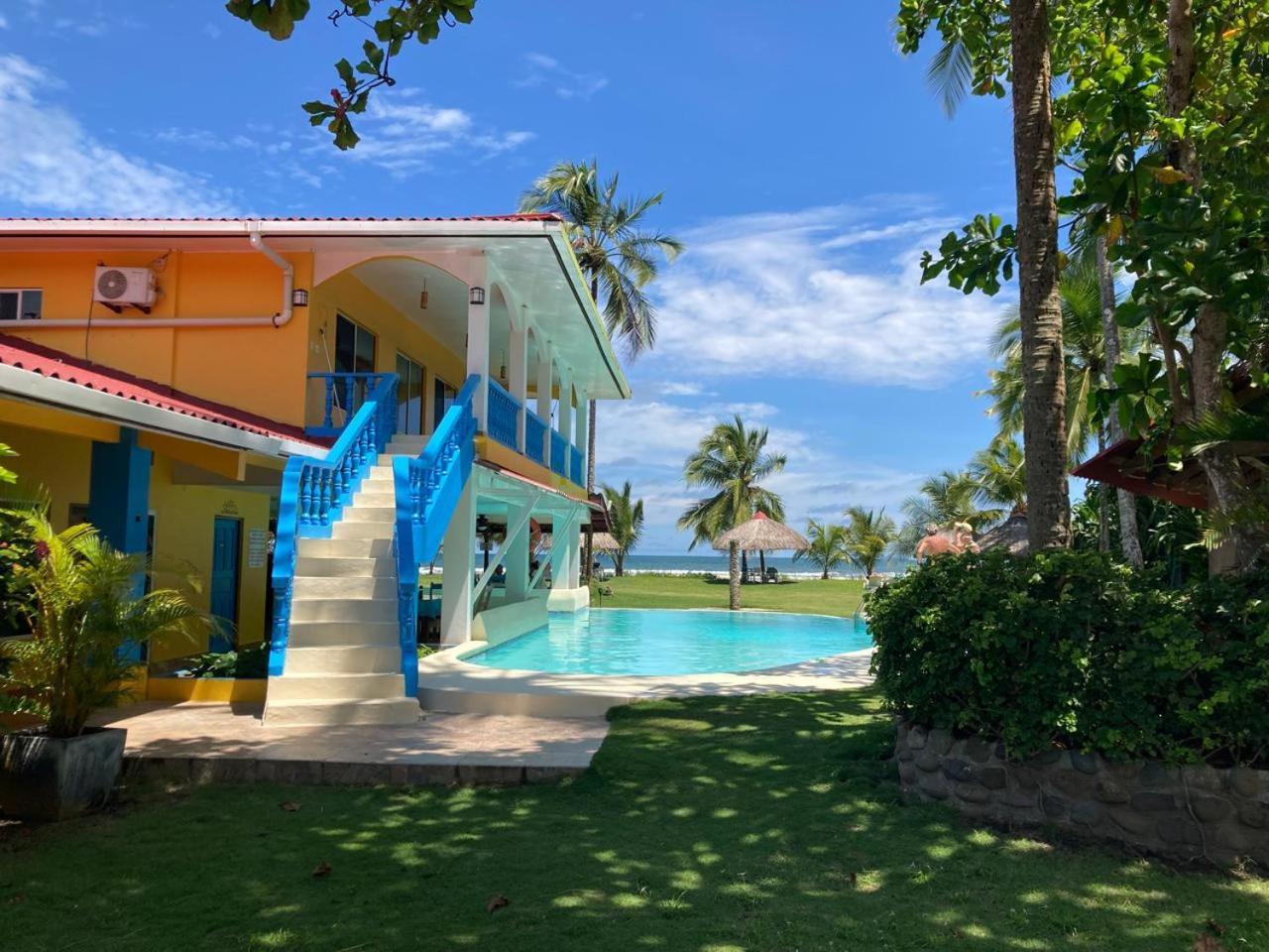 Las Lajas Beach Resort エクステリア 写真
