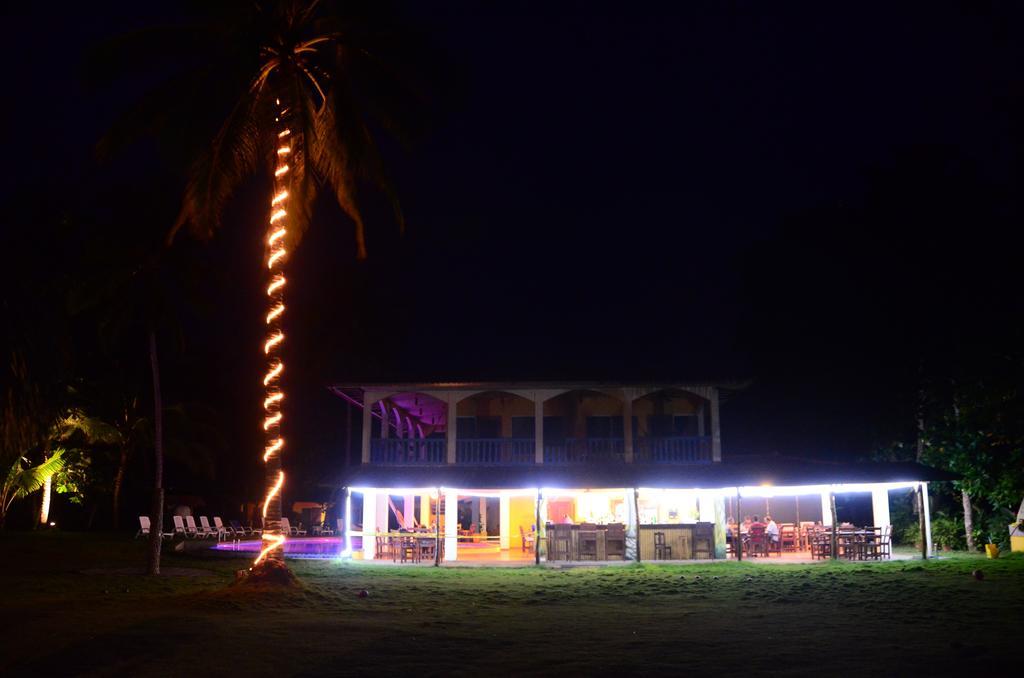 Las Lajas Beach Resort エクステリア 写真
