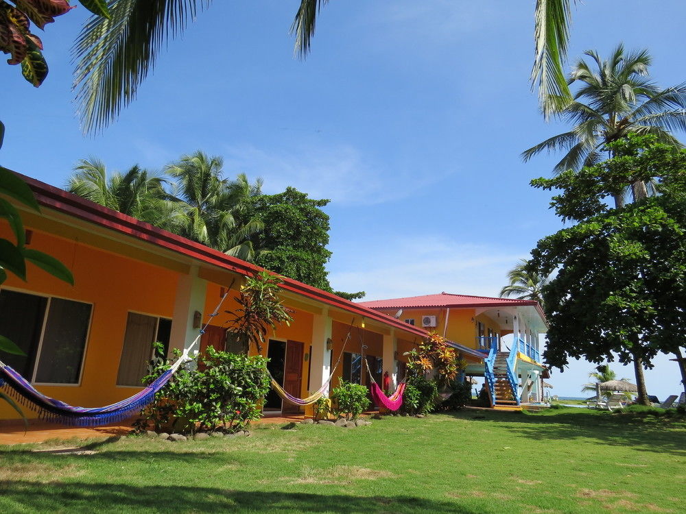 Las Lajas Beach Resort エクステリア 写真